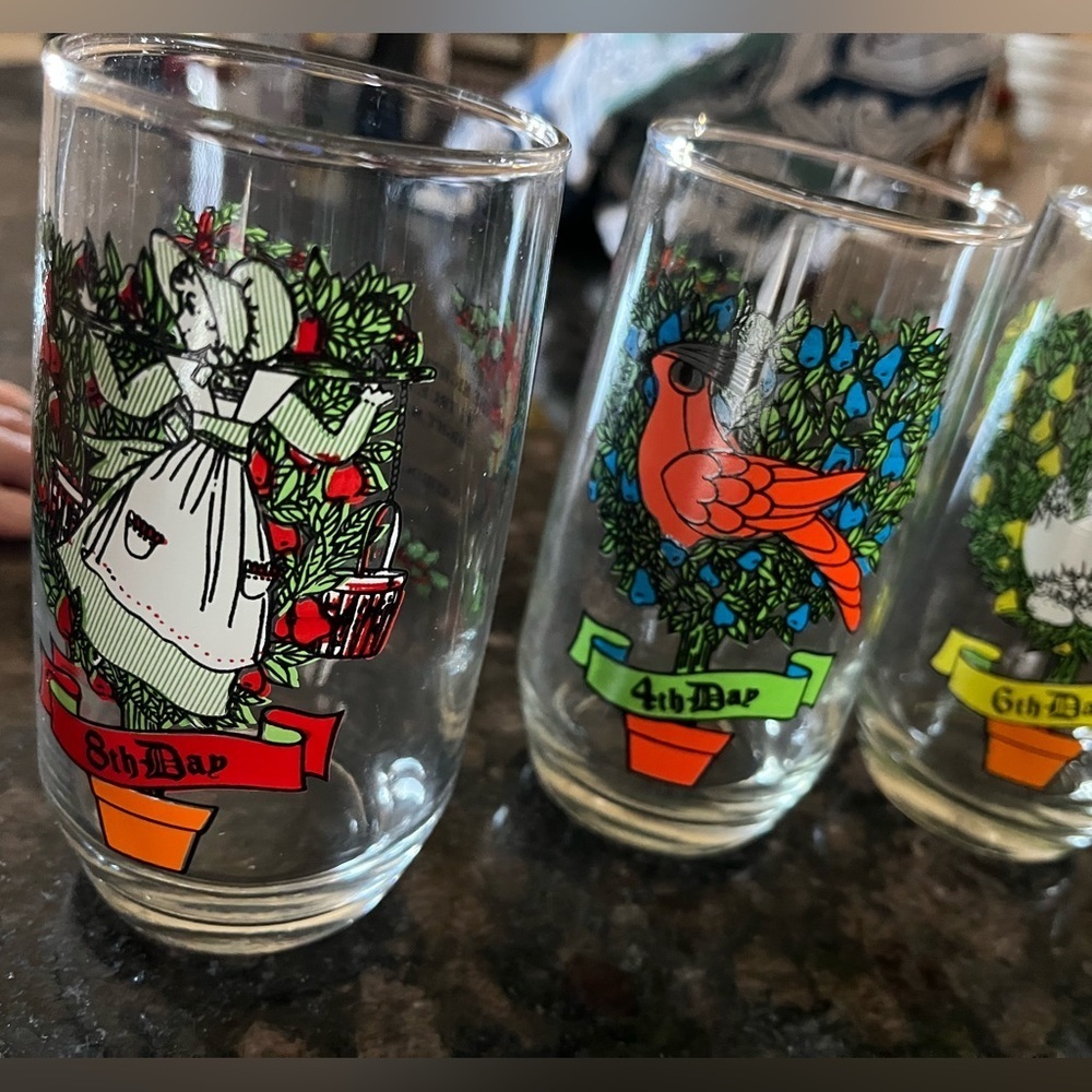 Vintage original box Set 12 Vintage Anchor Hocking 12 Days of Christmas Glasses - Picture 3 of 11